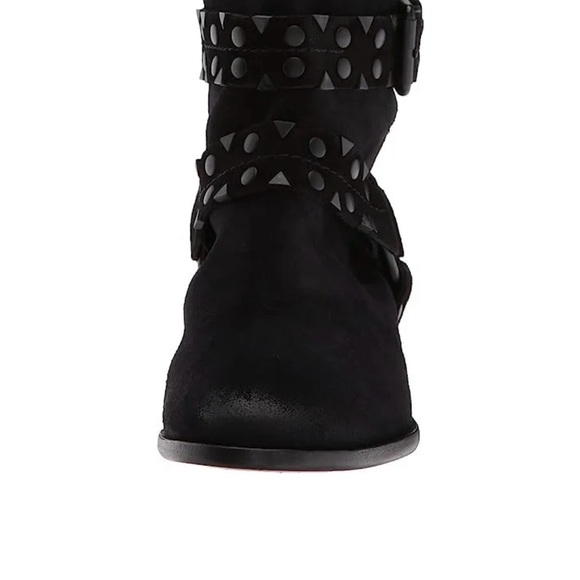 Frye
Carly Studded Suede Short Boots size 10 worn once - Picture 6 of 7